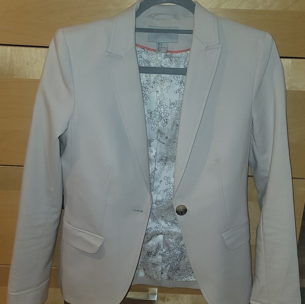 H & M fitted Blazer size 6